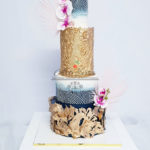 złoto-morski tort weselny ze storczykami