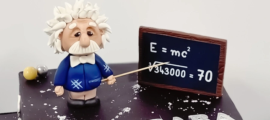 tort urodzinowy z einsteinem